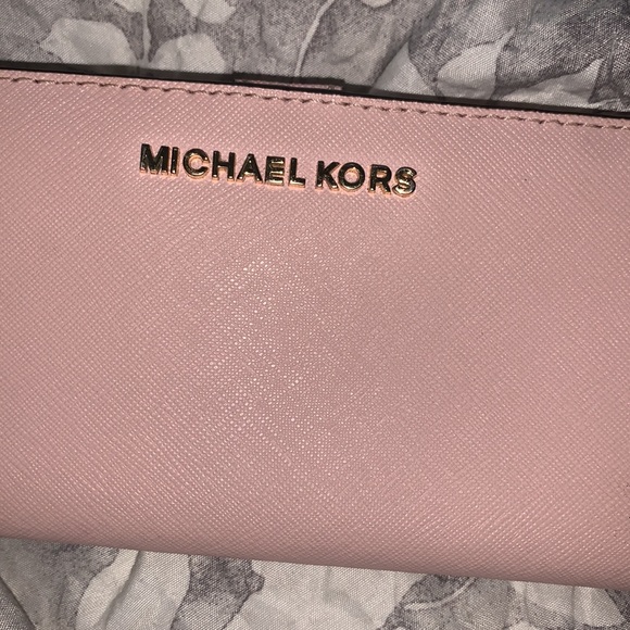 ❤️ - Picture 2 of 3